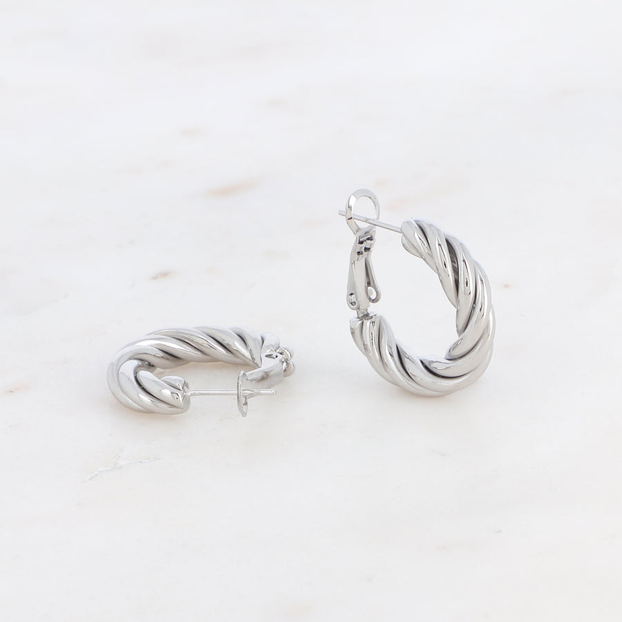 THE LANA HOOPS SLIVER