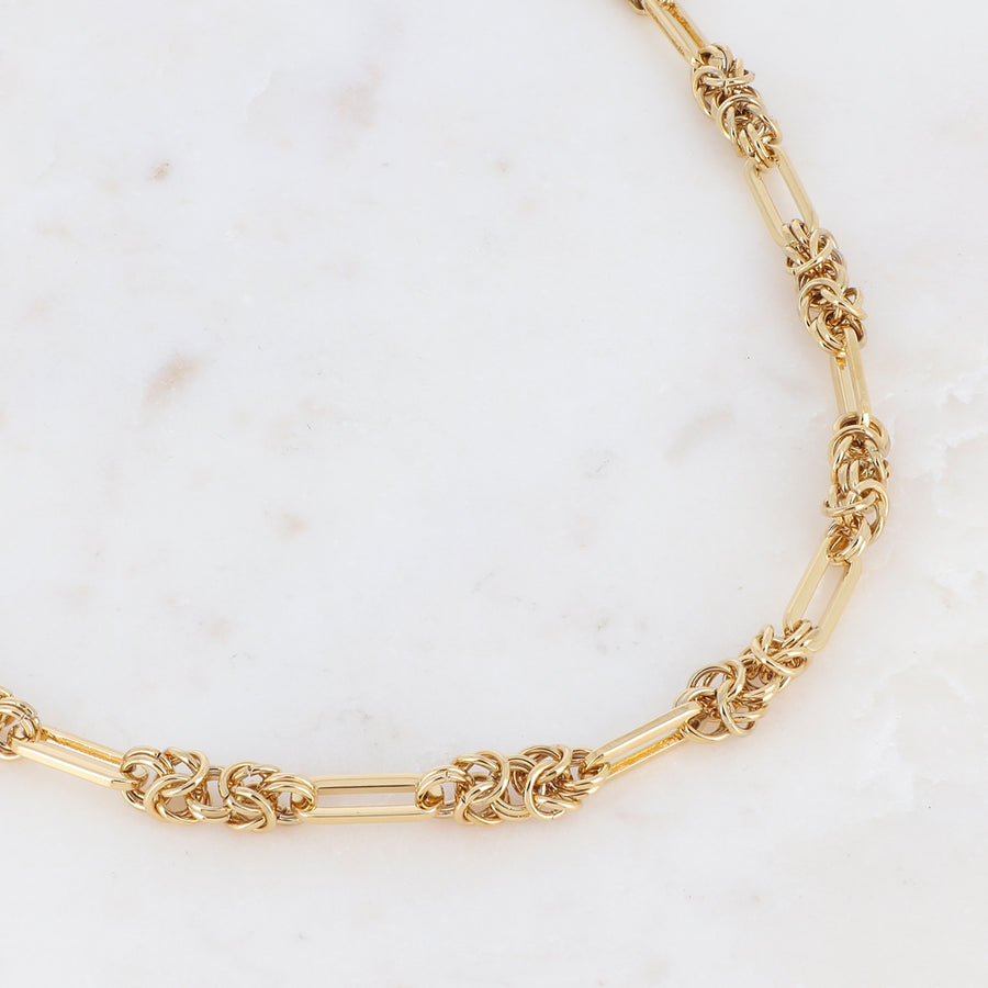THE HALLIE NECKLACE